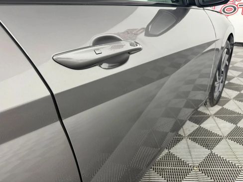 Used 2025 Hyundai Elantra Sport image 30