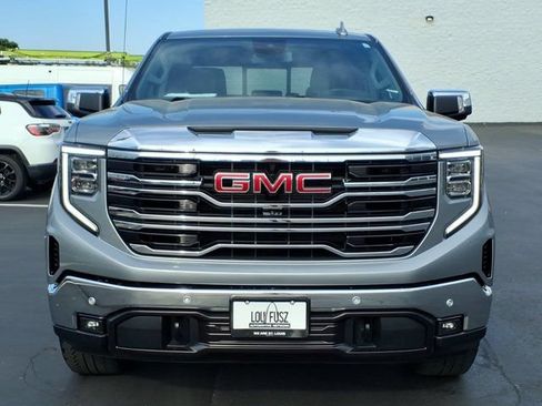 Used 2024 GMC Sierra 1500 SLT w/ SLT Premium Plus Package AWD/4WD image 33