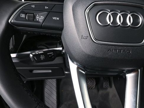 New 2025 Audi Q3 2.0T Premium image 9