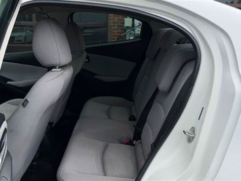 Used 2019 Toyota Yaris L FWD image 20