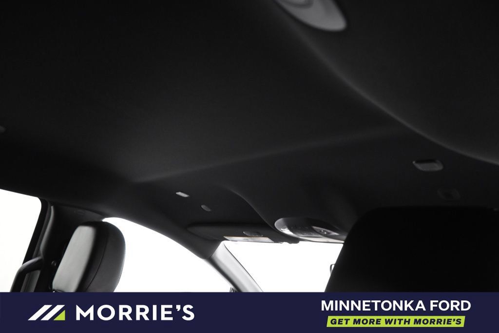 Used 2026 Chrysler Pacifica Select FWD image 19