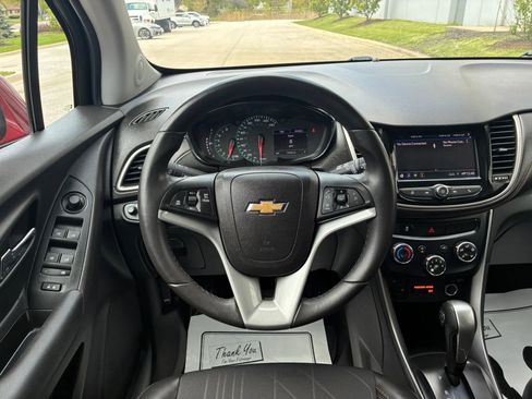 Used 2020 Chevrolet Trax LT w/ Driver Confidence Package AWD/4WD image 23