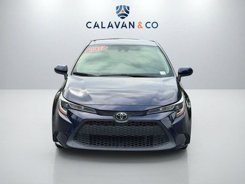 Used 2021 Toyota Corolla LE FWD image 2