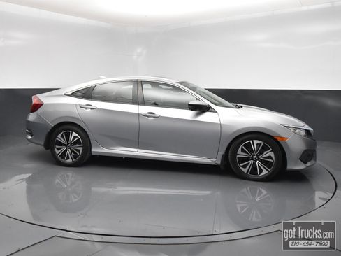 Used 2017 Honda Civic EX-L image 47