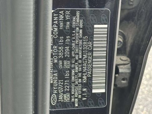Used 2021 Hyundai Elantra SEL w/ Convenience + Premium Package FWD image 12