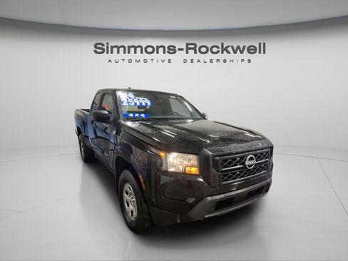Used 2024 Nissan Frontier S w/ Technology Package image 3