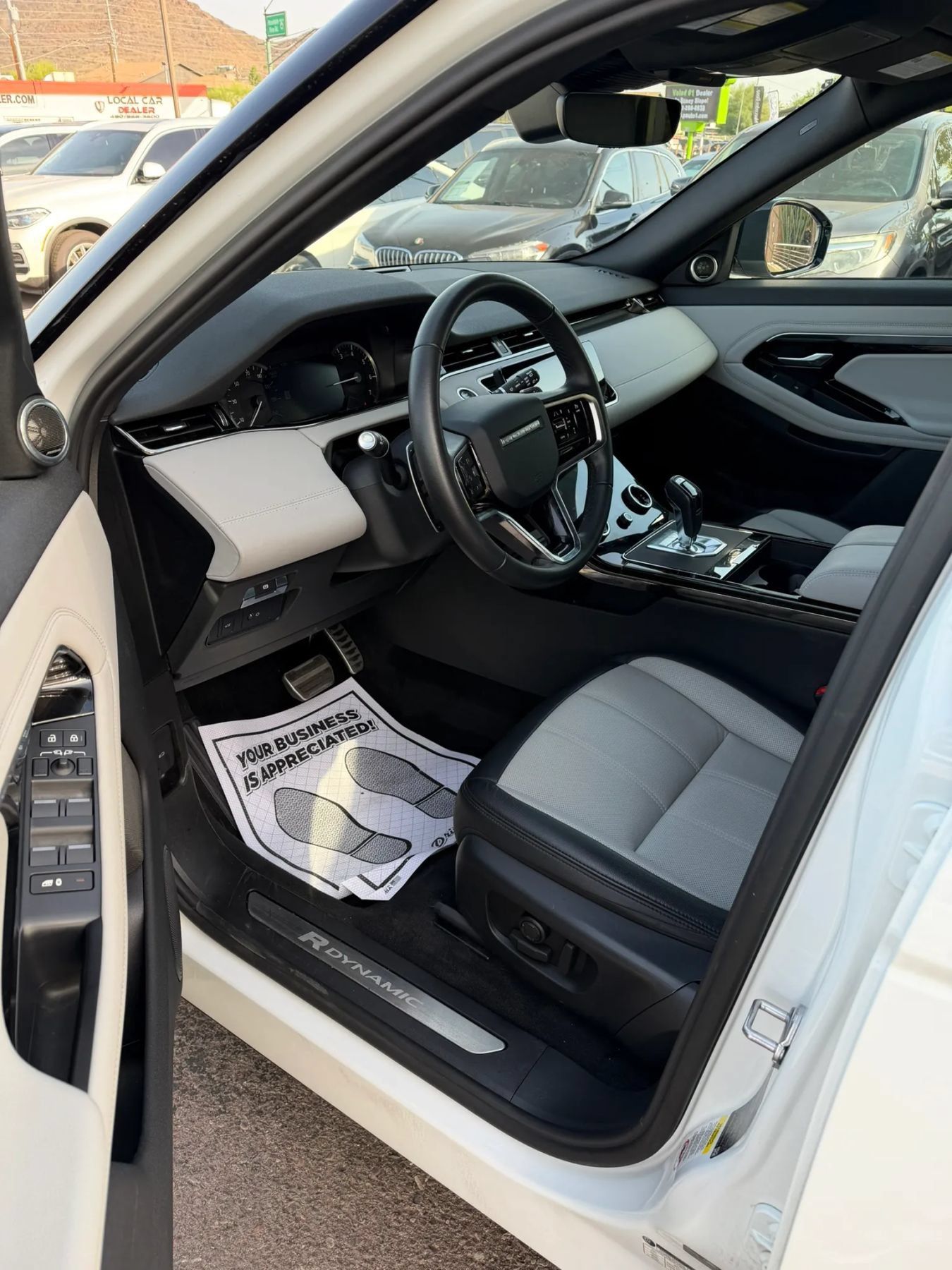 Used 2023 Land Rover Range Rover Evoque R-Dynamic SE AWD/4WD image 9