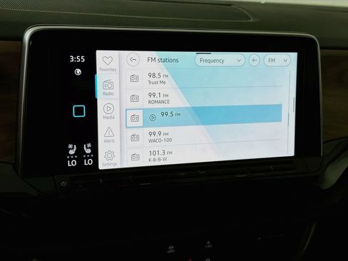 Used 2025 Volkswagen Atlas SE FWD image 16