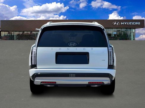 New 2026 Hyundai Ioniq 9 Limited AWD/4WD image 9