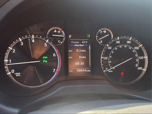 Used 2023 Lexus GX 460 Premium w/ Accessory Package image 19