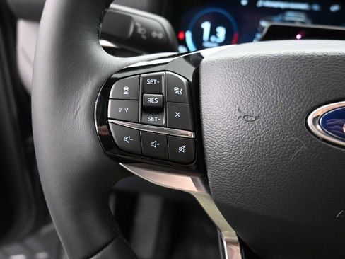 New 2026 Ford Explorer Platinum image 30