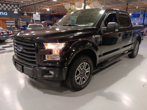 Used 2017 Ford F150 XLT w/ Equipment Group 302A Luxury AWD/4WD image 8