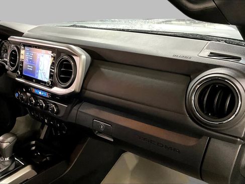 Used 2023 Toyota Tacoma Limited AWD/4WD image 18