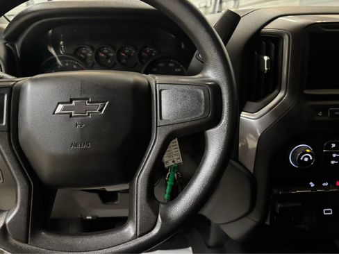 Used 2020 Chevrolet Silverado 1500 Custom Trail Boss w/ Custom Convenience Package AWD/4WD image 15
