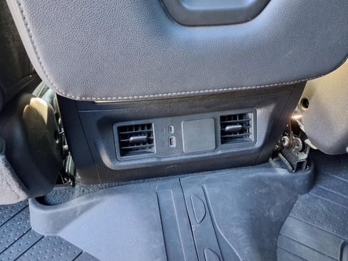 Used 2024 Chevrolet Silverado 1500 Custom Trail Boss w/ Dark Appearance Package image 24