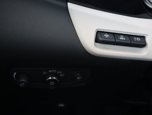 Used 2022 Buick Encore GX Essence w/ Advanced Technology Package FWD image 25