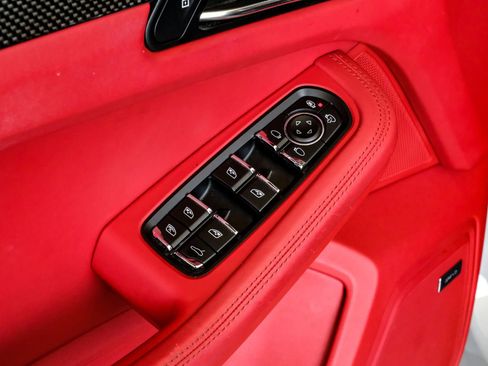 Used 2021 Porsche Macan GTS AWD/4WD image 53