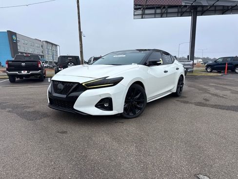 Used 2023 Nissan Maxima Platinum w/ Sport Mat Group image 2
