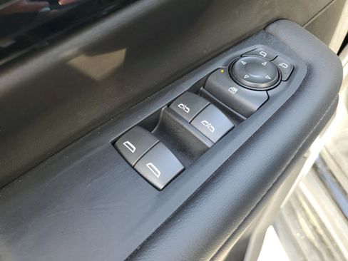 Used 2025 Chevrolet Tahoe LT image 17