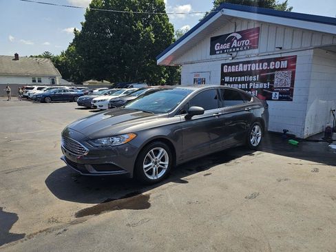 Used 2018 Ford Fusion SE FWD image 5
