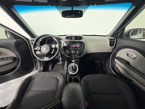 Used 2015 Kia Soul + FWD image 4
