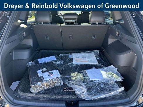 New 2026 Volkswagen Tiguan SE R-Line image 32