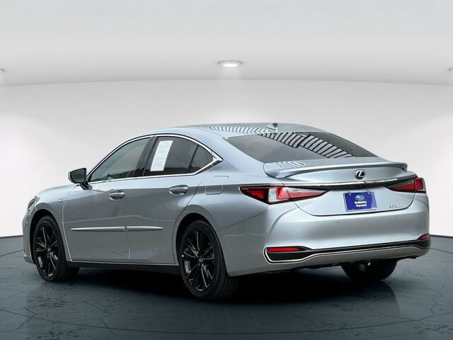 Used 2024 Lexus ES 300h F Sport FWD image 4