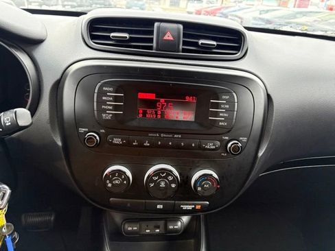 Used 2015 Kia Soul image 13