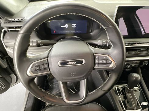 Used 2022 Jeep Compass High Altitude AWD/4WD image 11