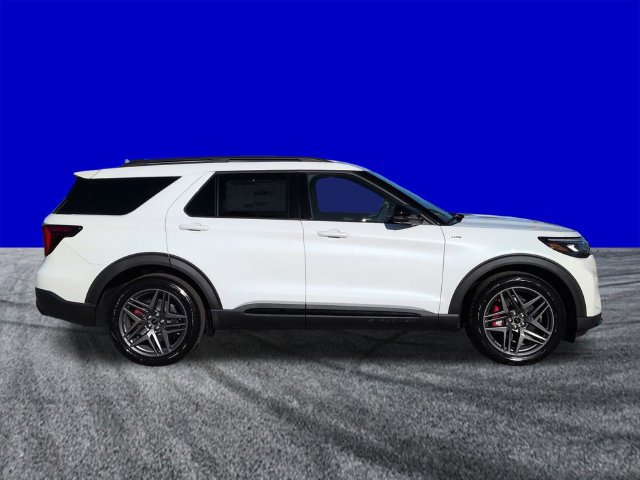 New 2026 Ford Explorer ST-Line w/ ST-Line Street Pack RWD image 3