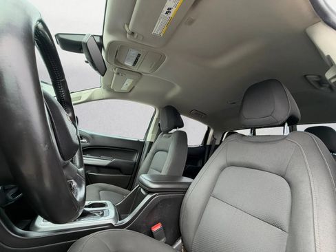 Used 2018 Chevrolet Colorado LT w/ LT Convenience Package RWD image 14