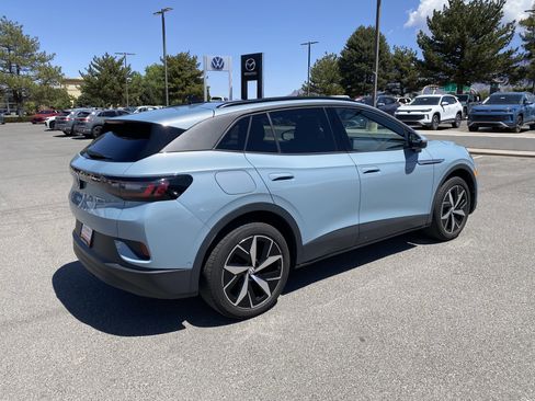 Used 2024 Volkswagen ID.4 Pro S AWD/4WD image 46