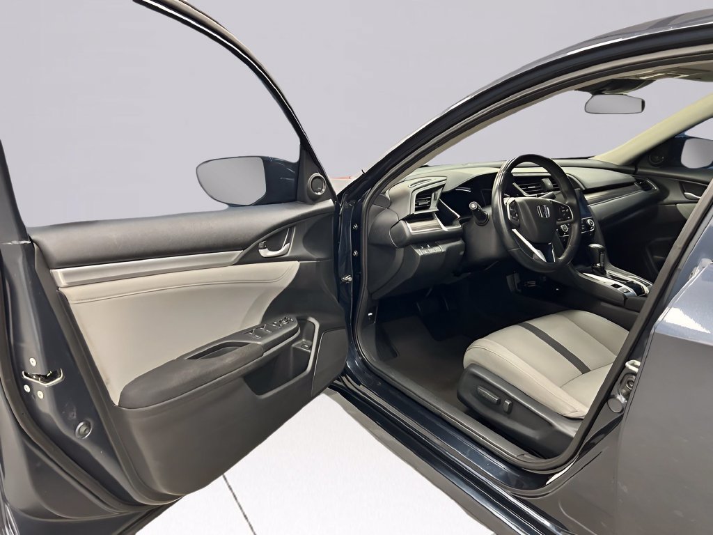 Used 2019 Honda Civic EX image 9