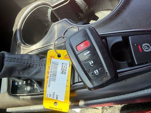 Used 2021 Toyota Camry XSE w/ Navigation Upgrade Package FWD image 13