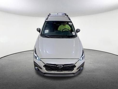 Used 2024 Subaru Crosstrek 2.5i Limited image 2