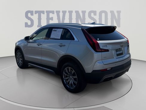 Used 2020 Cadillac XT4 Premium Luxury w/ Cold Weather Package AWD/4WD image 3