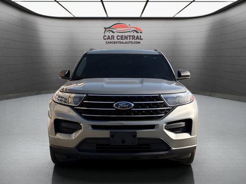 Used 2020 Ford Explorer XLT w/ Comfort Package image 8