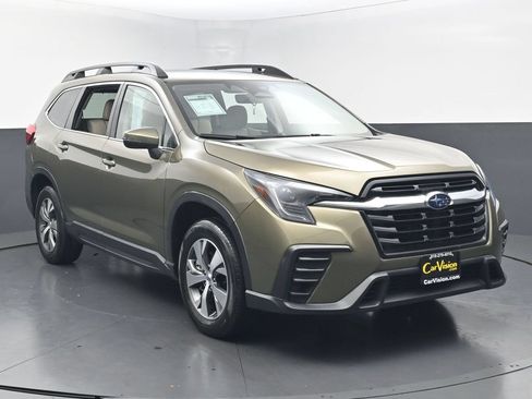 Used 2023 Subaru Ascent Premium w/ Convenience Package AWD/4WD image 3