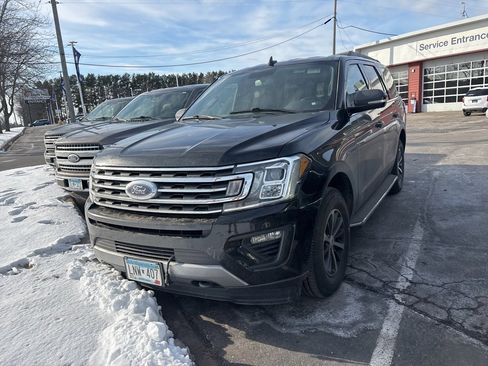 Certified 2019 Ford Expedition XLT w/ Equipment Group 202A image 4