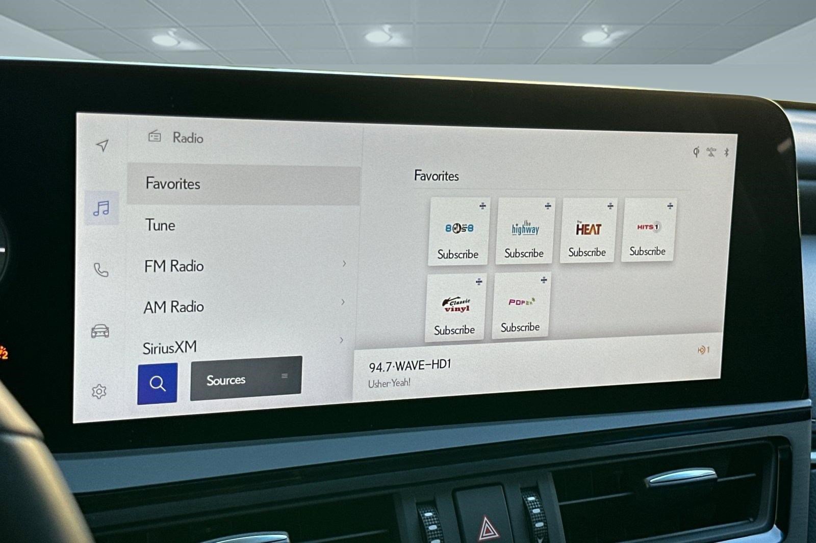 Used 2025 Lexus ES 300h F Sport w/ Accessory Package (Z1) FWD image 21