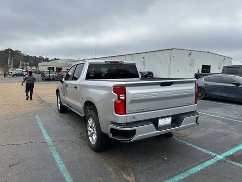 Used 2022 Chevrolet Silverado 1500 Custom w/ Safety Confidence Package image 3