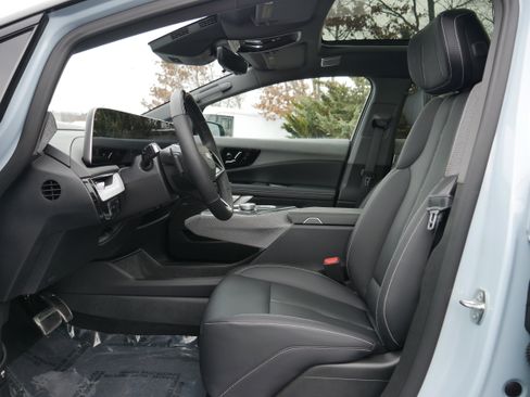 Certified 2025 Cadillac Optiq Sport 1 w/ LPO, Floor Liner Package image 12