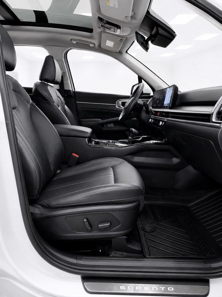 Used 2024 Kia Sorento SX FWD image 19