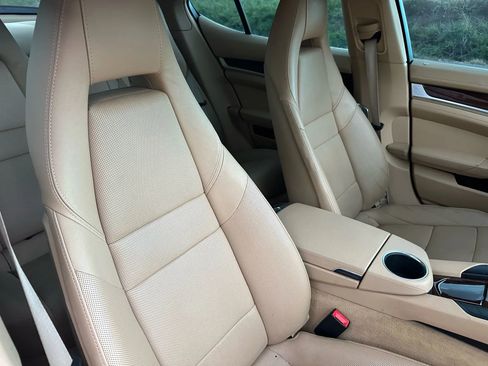 Used 2011 Porsche Panamera S image 34