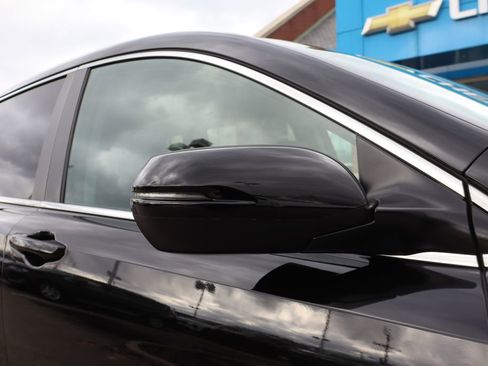 Used 2020 Honda CR-V EX-L image 2