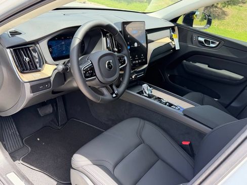 New 2026 Volvo XC60 T8 Plus w/ Climate Package PRO AWD/4WD image 12