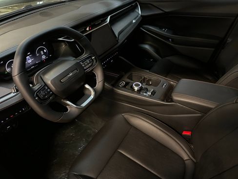 New 2026 Jeep Cherokee Overland w/ Advanced Pro Tech Group AWD/4WD image 9