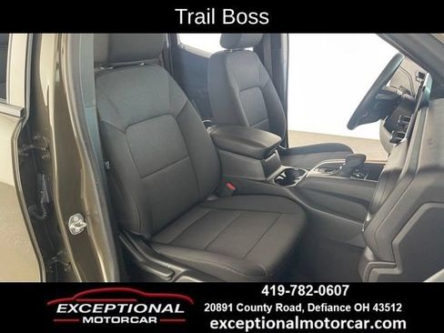 Used 2024 Chevrolet Colorado Trail Boss w/ Technology Package AWD/4WD image 48