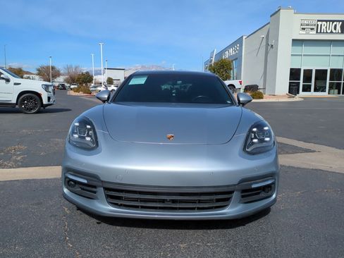 Used 2018 Porsche Panamera 4 image 9