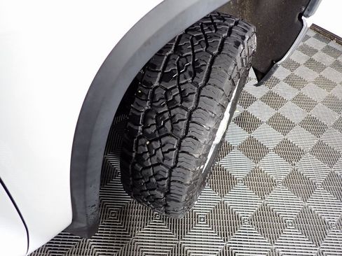 Used 2021 Chevrolet Silverado 2500 LTZ image 35